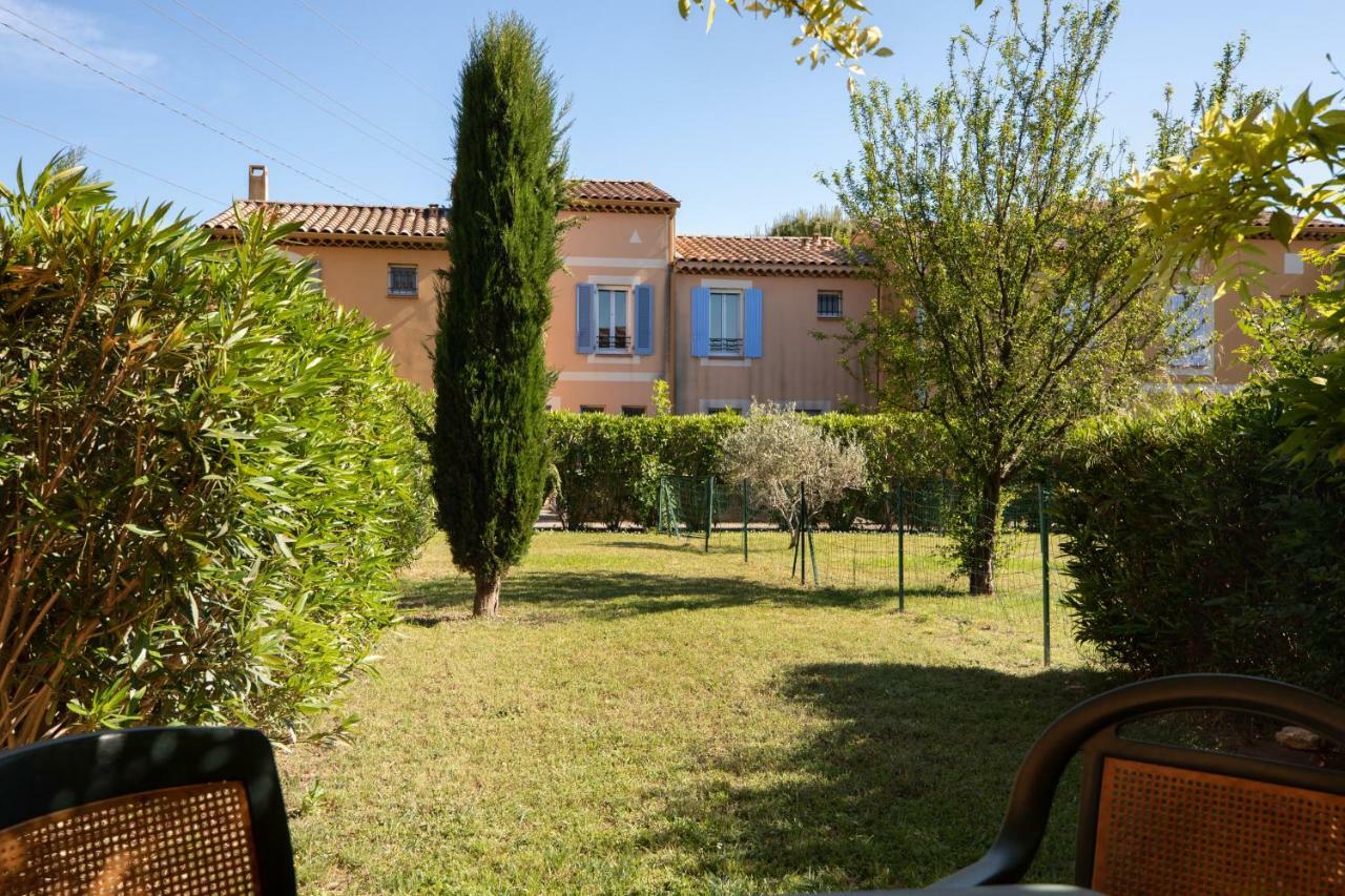 Sowell Residences Les Mazets Arles Exterior photo
